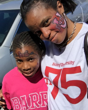 Tawanna Smith with her daughter